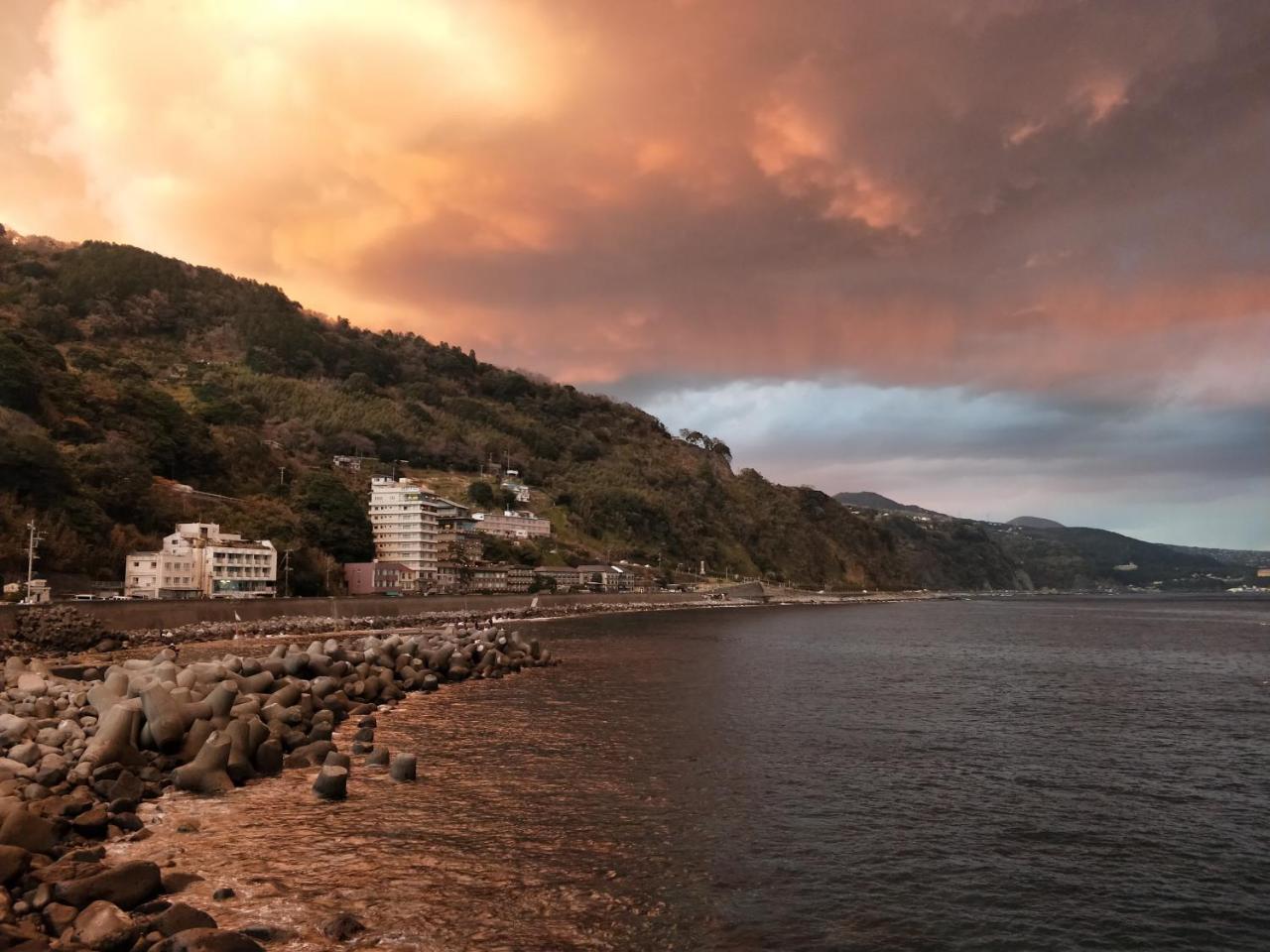 Izu Hokkawa Seaside Guesthouse 伊豆北川の家 Хигасиидзу Экстерьер фото